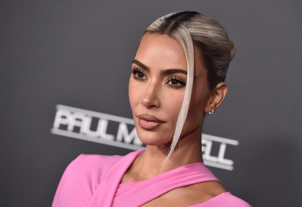 La enfermedad de Kim Kardashian revive el dolor por la muerte de su padre