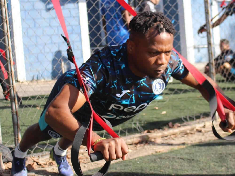 Kevin Álvarez durante la pretemporada de Motagua.