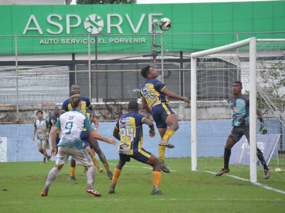CD Choloma pega primero ante Platense y acaricia el título de la Liga ...