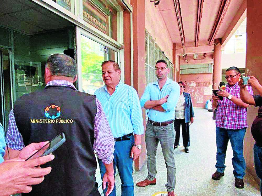 Piden a José Fortín dar la cara