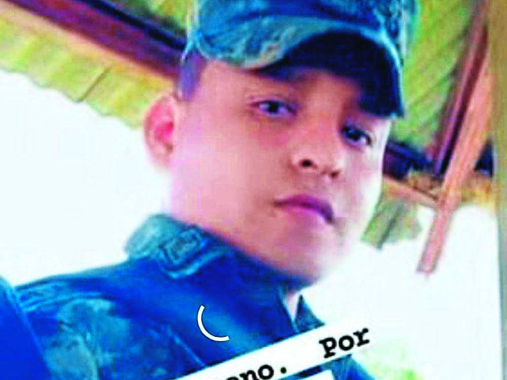 Militar fallece en accidente de moto con acompañante