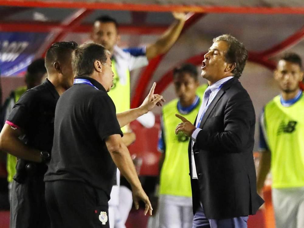 Pinto se molesta tras recordar la pelea con “Bolillo” Gómez