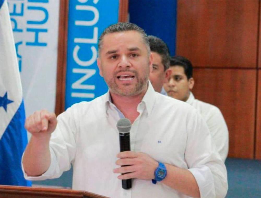 David Chávez atiza contra líderes del Partido Nacional: “Cobardes e ineptos”