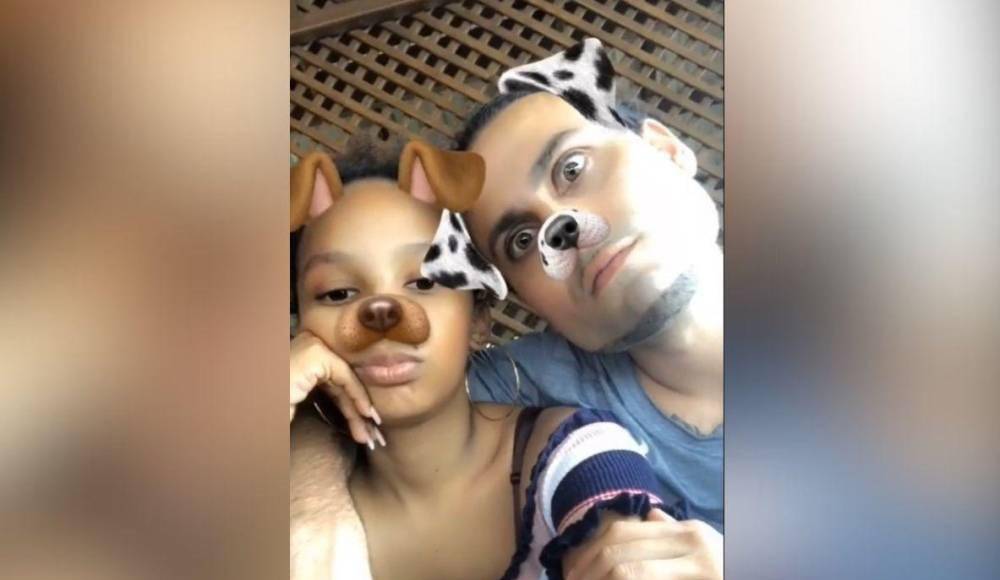 Gilbert Reyes enfrenta cargos por el asesinato de las jóvenes <b>Nikendra McCoy</b>, <b>Dione Solórzano</b> (su expareja) y <b>María Antonia Cruz</b>, cuyos cuerpos fueron encontrados dentro de un vehículo en enero de <b>2024</b>.