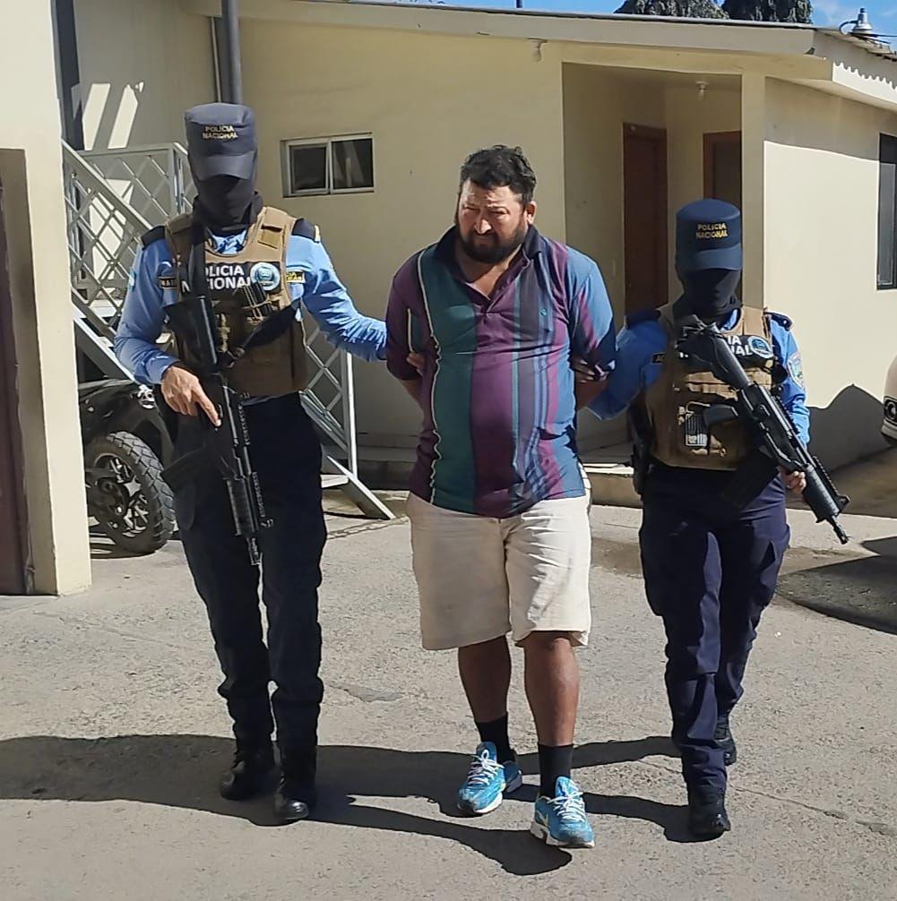 Capturan a el “Chiqui Riqui” y “La Gorda” de la Pandilla 18 por tráfico de drogas