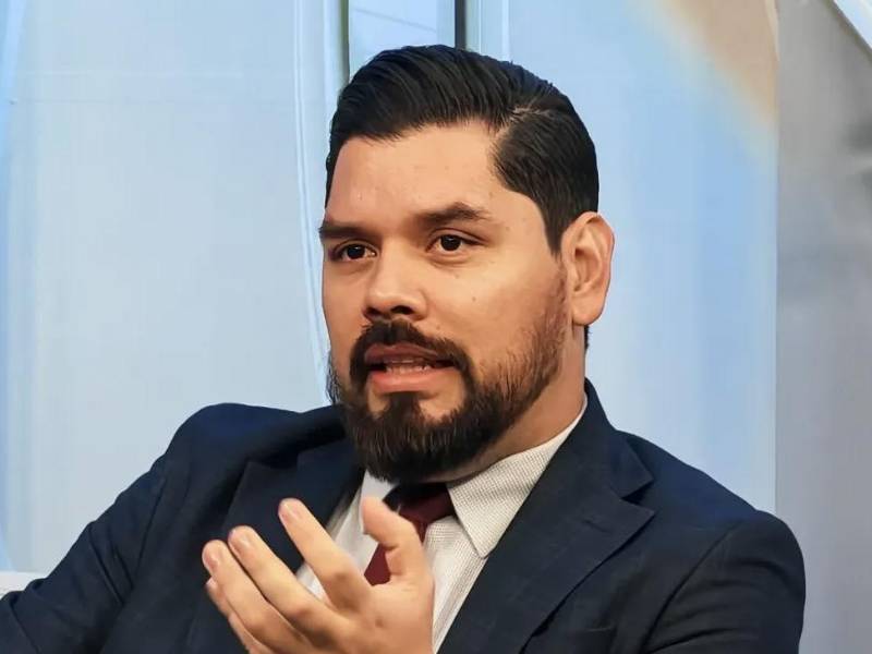 Nelson Castañeda de ASJ advierte que la falta de una política estatal continua sabotea la lucha contra el crimen organizado y fragmenta el sistema judicial.
