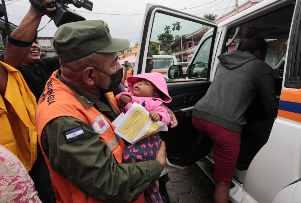 El funcionario explicó que se abrieron 24 albergues que hospedaron temporalmente a unas 7.500 personas que se encontraban en zonas de riesgo.