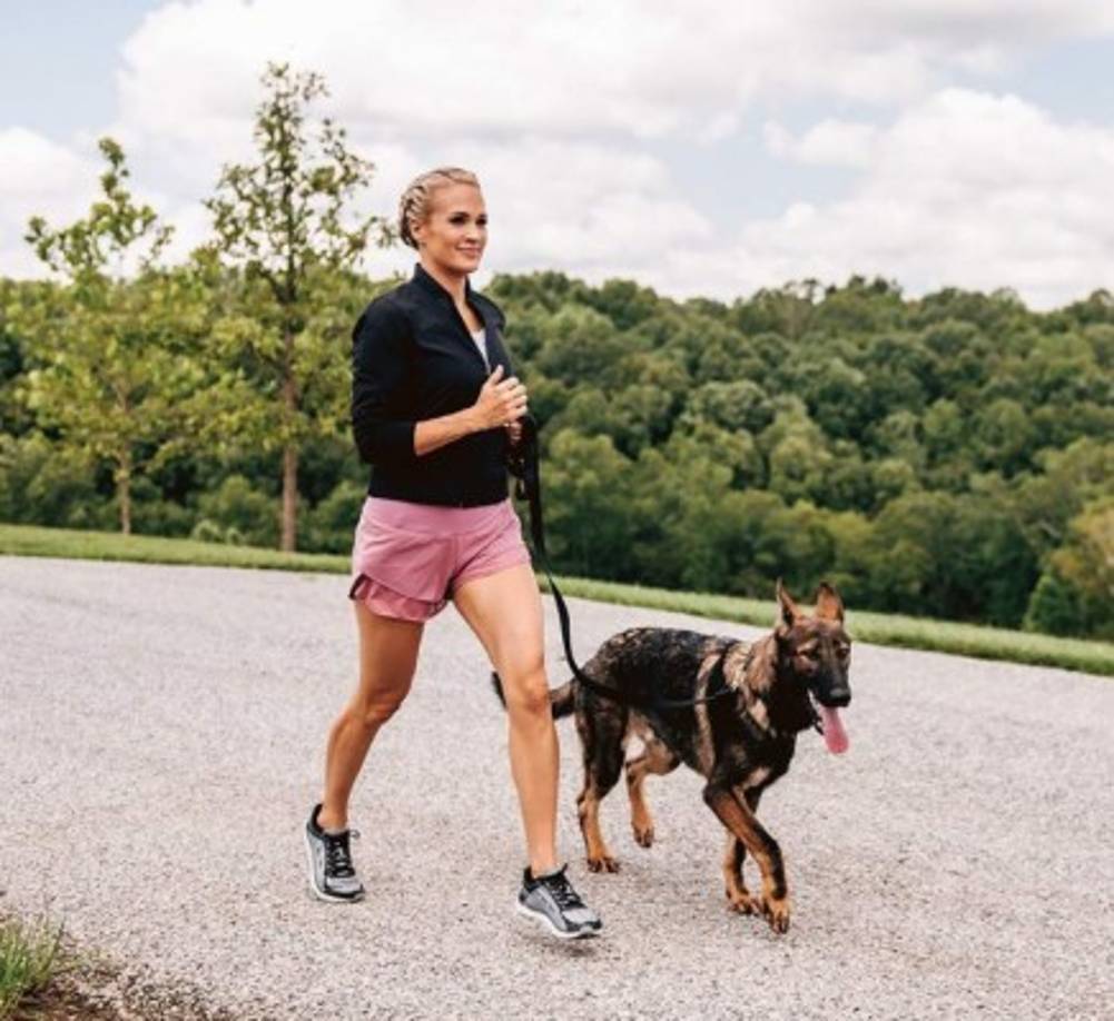 'Mi autocuidado es mi tiempo en el gimnasio, y eso me alivia el estrés', aseveró Underwood, 'Es que sé que probablemente la siguiente no podré hacerlo', señala refiriéndose a su apretada agenda como estrella country y madre de dos hijos pequeños.<br/><br/>