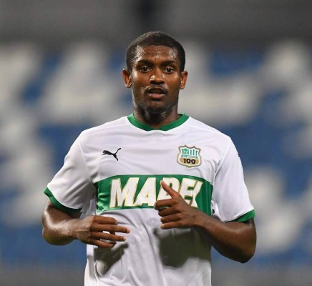 El defensa brasileño Marlon Santos se va ir al Fulham y el Barcelona ingresará 7,5 millones de euros. El Sassuolo vende al central brasileño por 15 millones de euros, la mitad de los cuales corresponden al Barça. Si el jugador disputaba 9 partidos más con los italianos, éstos debían abonar un pago de 6 millones al equipo culé.