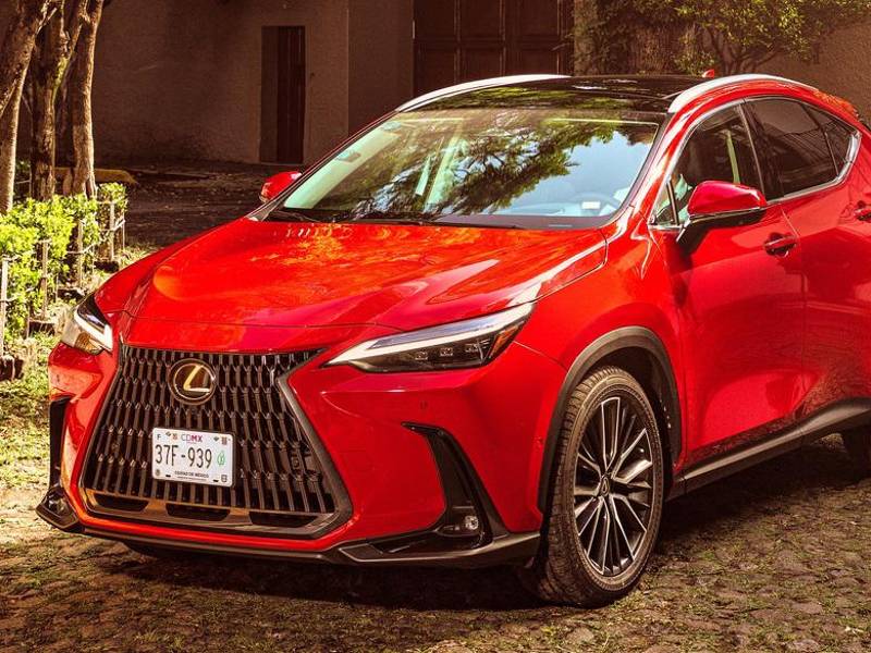 El nuevo Lexus integra ocho bolsas de aire de seguridad.