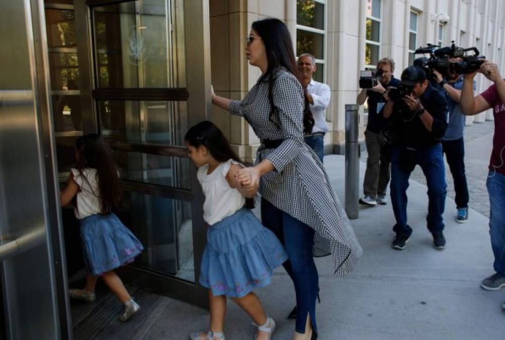 Emma es la madre de las hijas menores del Chapo, María Joaquina y Emali Guadalupe.