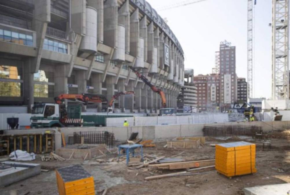 El Real Madrid facilitará a las entidades y empresas, muy especialmente aquellas vinculadas al deporte, la posibilidad de hacer llegar a este centro las donaciones económicas o el material que estimen oportuno entregar al Ministerio de Sanidad.