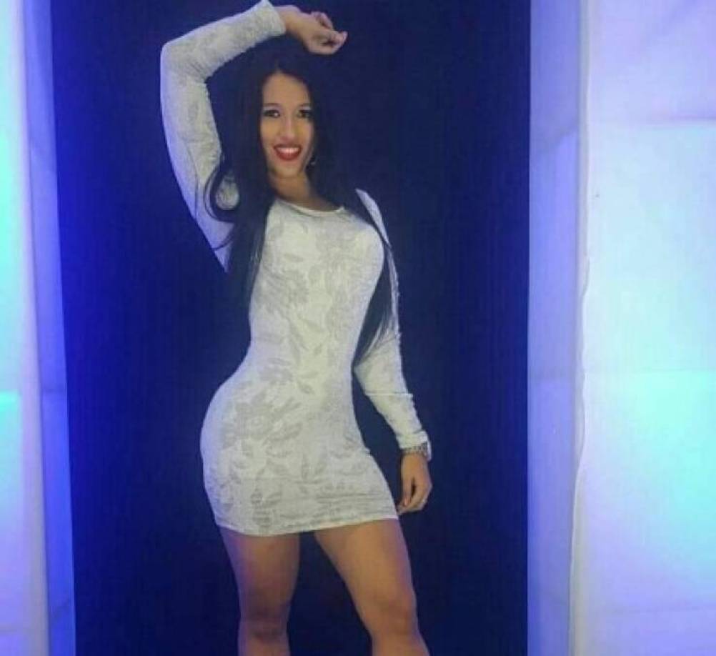 Kathy fue edecán por varios años y casi siempre se le miraba muy a menudo en los estadios de fútbol.