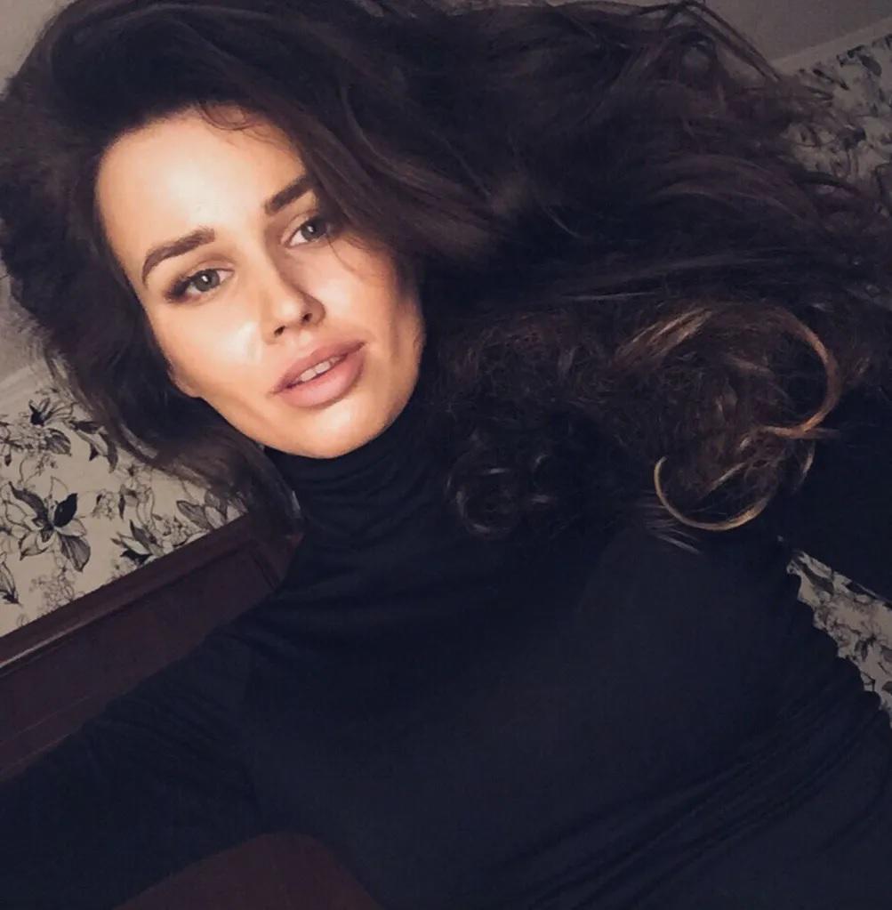 Fotógrafa rusa Ksenia Dobromilova muere al ser atropellada mientras grababa una escena