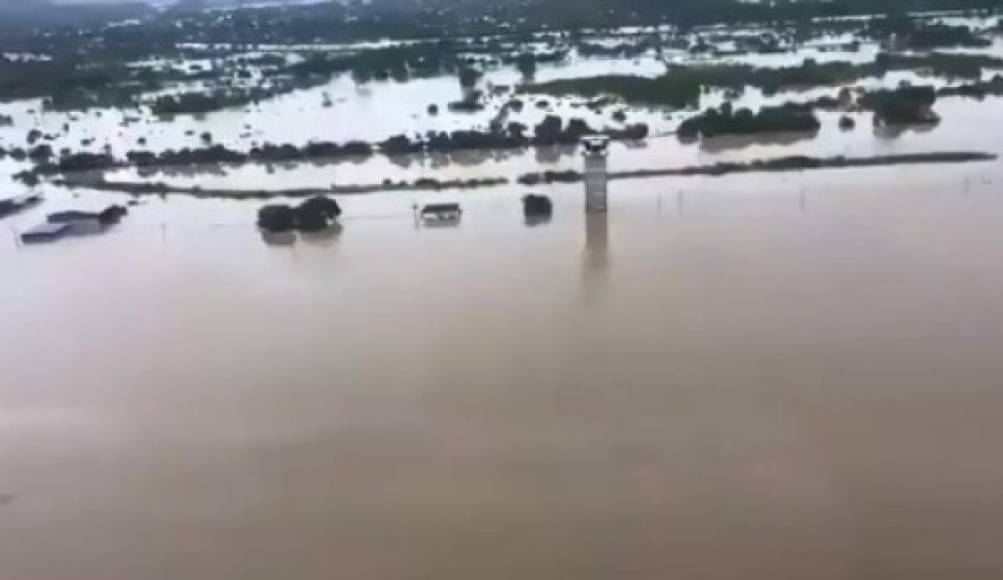 Hasta el 15 de diciembre volverá a operar el aeropuerto de San Pedro Sula tras sufrir dos inundaciones