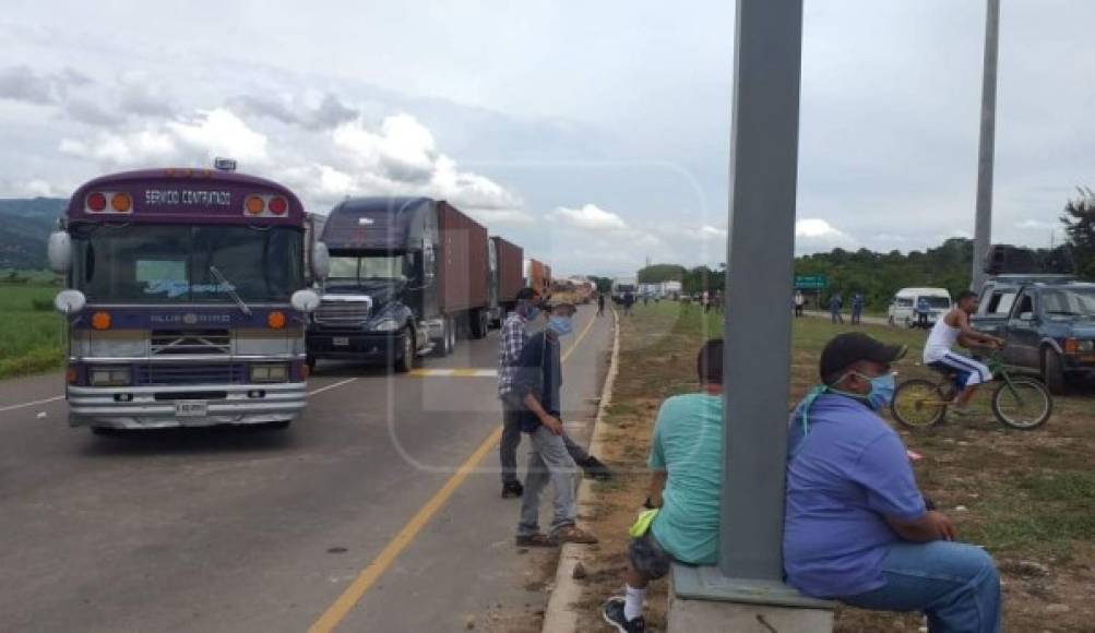 Las protestas se desarrollaron se dan en medio del ascenso en los casos de covid-19 en Honduras.