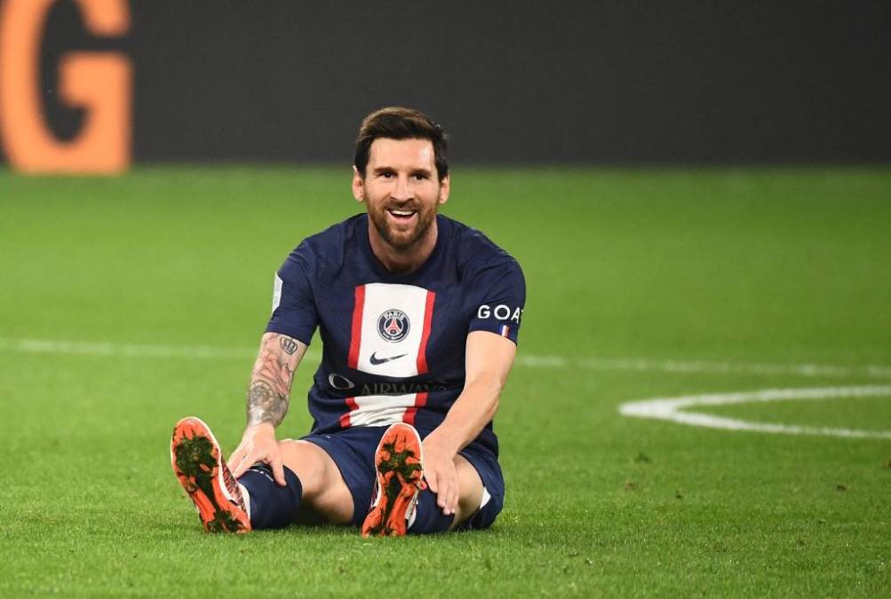Lionel Messi terminó firmando por dos años con el PSG y su contrato expira en el 2023.