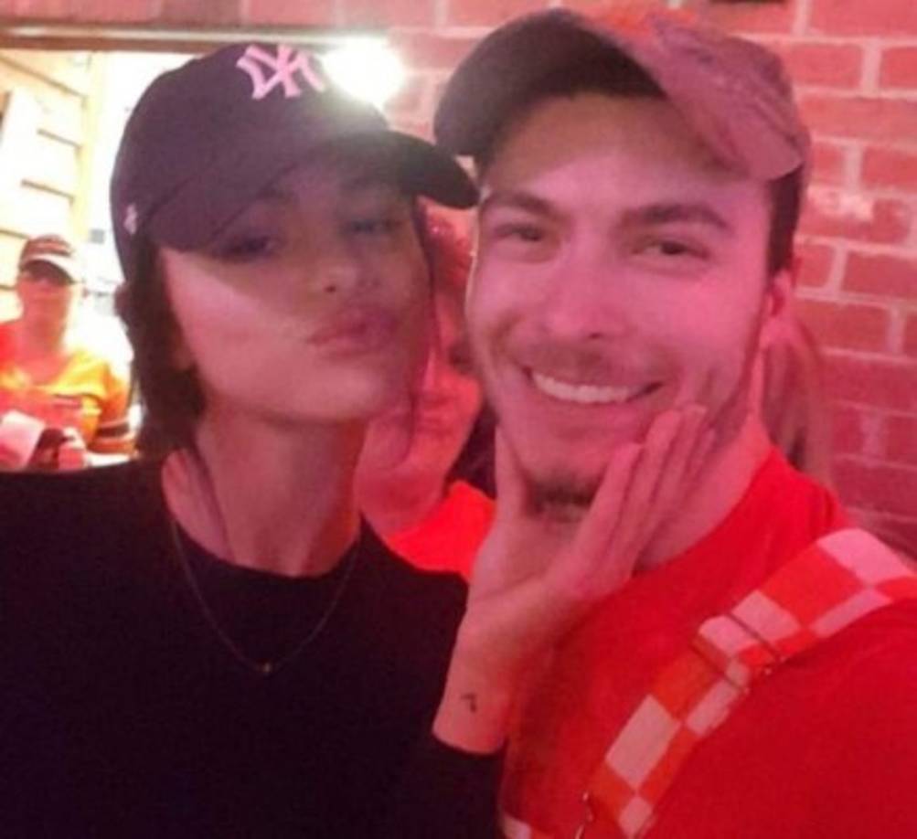 La cantante Selena Gómez dejó muy preocupados a sus fans luego de que se publicaran unas fotografías en las que luce extremadamente delgada.