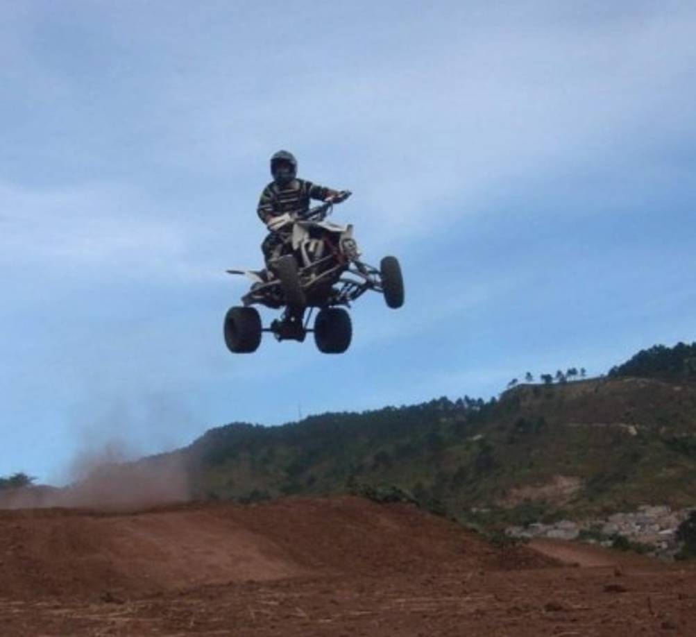 Atrevido y lleno de adrenalina, así es Kilvett Z Bertrand cuando se trata de competir.