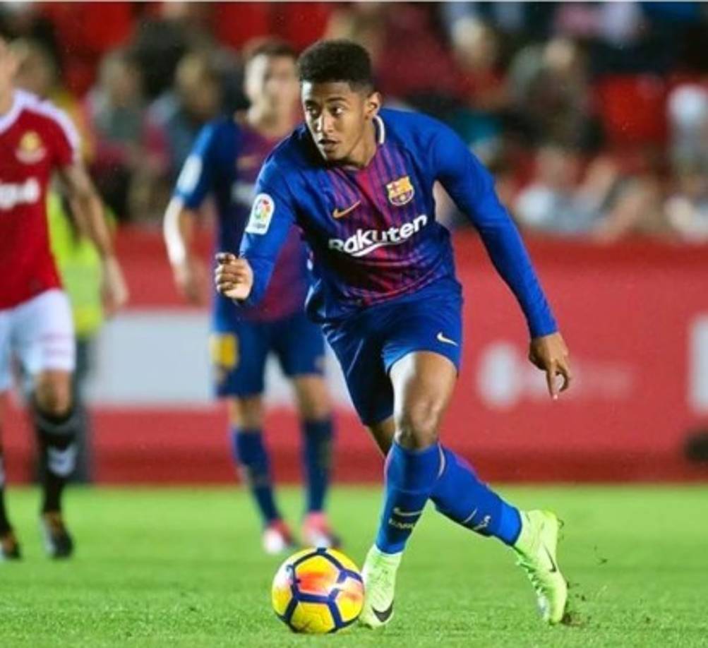 Antony 'Choco' Lozano ha despertado interés en el Real Madrid para formar parte del filial del equipo merengue, según información que publica el diario español Don Balón. 'El Real Madrid le ha echado el ojo a una joven perla hondureña que está demostrando maneras en el eterno rival', dice el citado medio, que además, compara al delantero catracho del Barcelona B con el exmadridista Mariano Díaz, que está ahora en el Lyon de Francia.