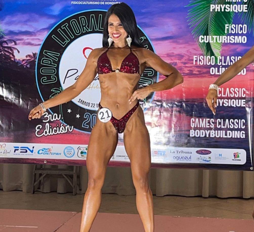 Kathy ha sido una emprendedora, ella se ha costeado sus gastos para lograr el físico.