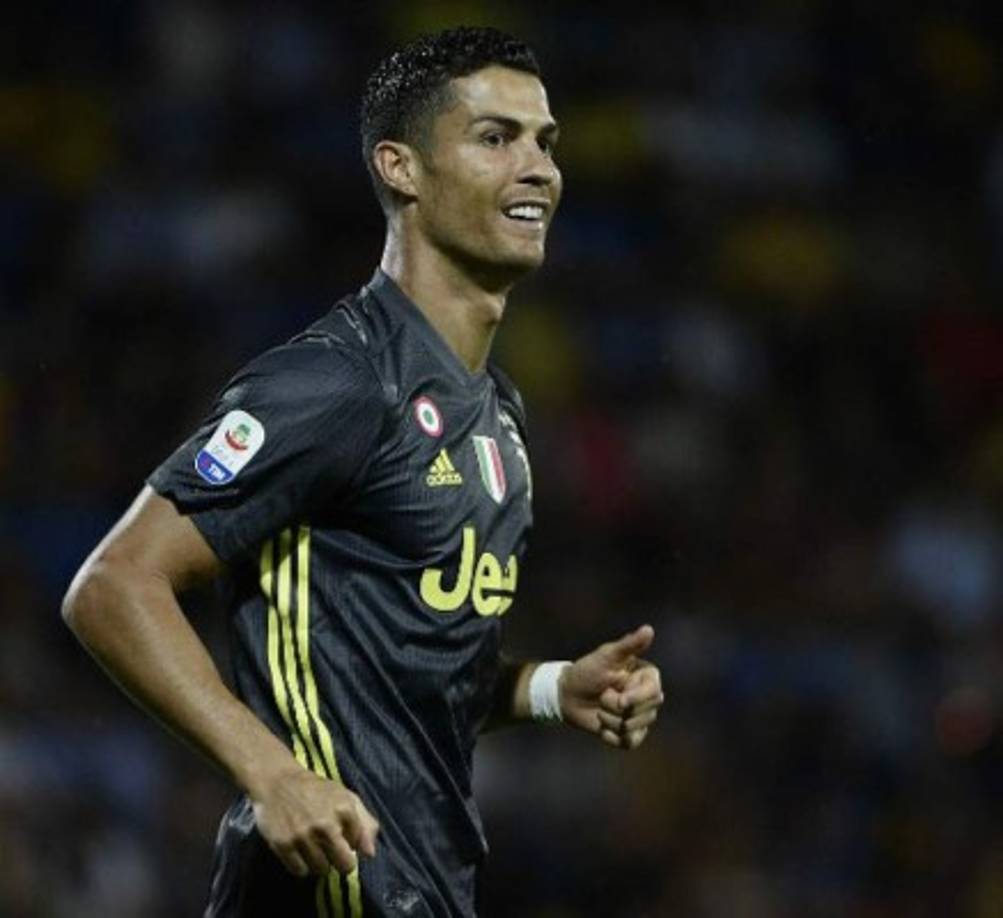 Cristiano Ronaldo: no dio los cinco puntos a su ex compañero Luka Modric, el gran favorito en las quinielas, sino que prefirió premiar a Varane en primer lugar. Al croata le incluyó en la segunda casilla y en la tercera escribió el nombre de Griezmann. Messi votó por él pero CR7 decidió no incluir al argentino.