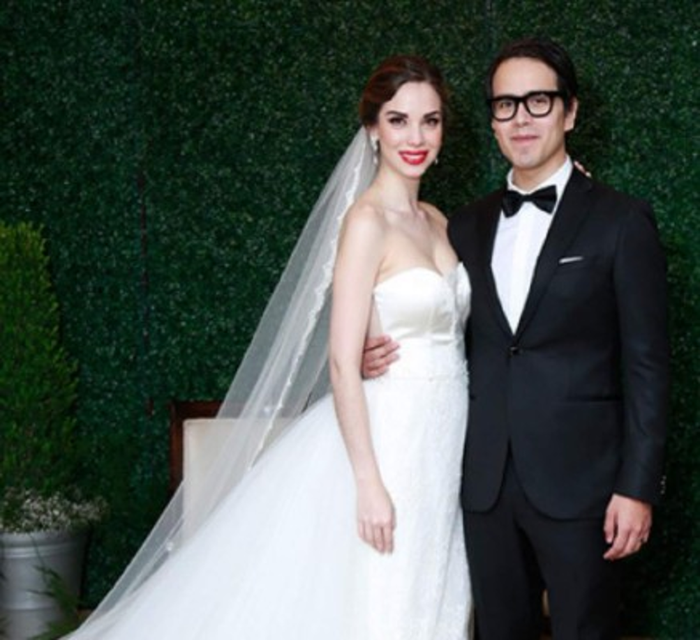 La joven pareja comparte el amor y la pasión por la música, los mismos gustos y ahora el resto de sus vidas juntos. La bella Priscila arranca suspiros por su belleza.<br/>