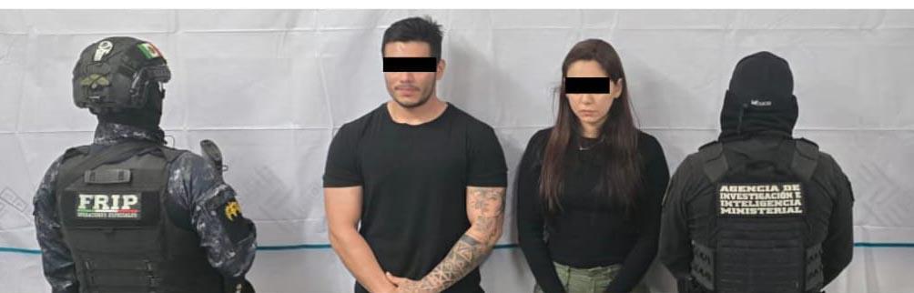 Esposa de pastor lo deja por su instructor; se lleva 10 millones de pesos y los carros de lujo