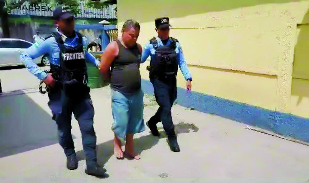 Hondureño incendió casa y quemó a su hijo