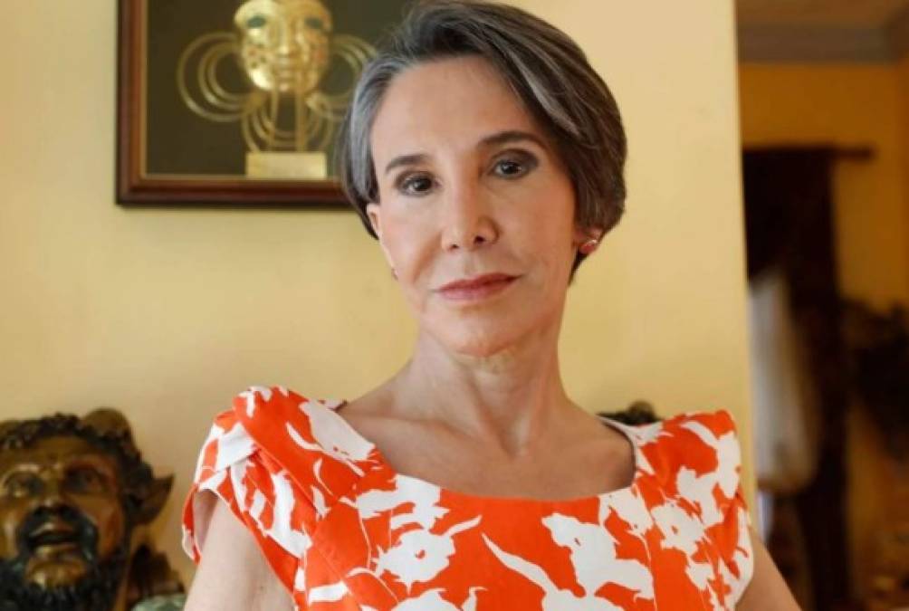 Sin embargo, en otra conversación con el programa radial 'Reporte última palabra', Florinda dejó en claro que el romance que tuvo con Carlos Villagrán 'fue un error' en su vida: 'Uno comete errores y yo los tuve, pero no estoy arrepentida de ninguno de mis romances ni de lo que fue de mi vida'.