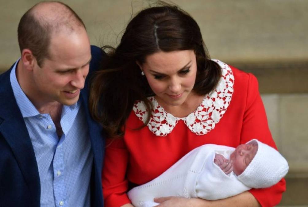 El duque y la duquesa de Cambridge han publicado fotos de Louis todos los años en su cumpleaños, una tradición que comenzaron con su primogénito, el príncipe George, de 7 años, y que han seguido con sus hijos menores, la princesa Charlotte, de 5 y Louis. Por lo general, Kate toma las fotos de sus hijos.