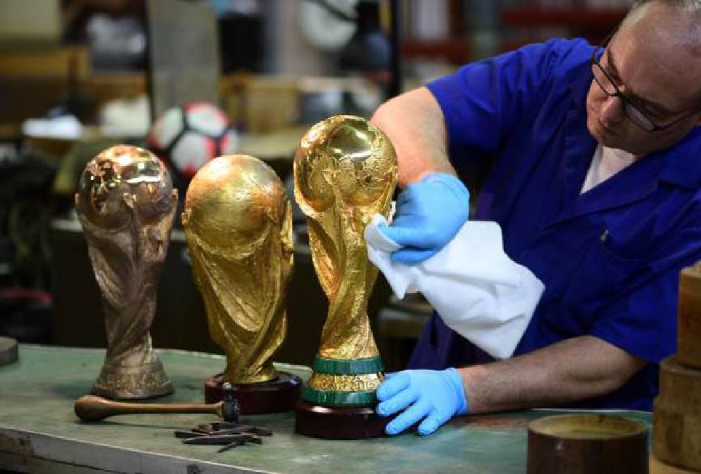 Qatar 2022: Decomisan más de un centenar de trofeos falsificados del Mundial