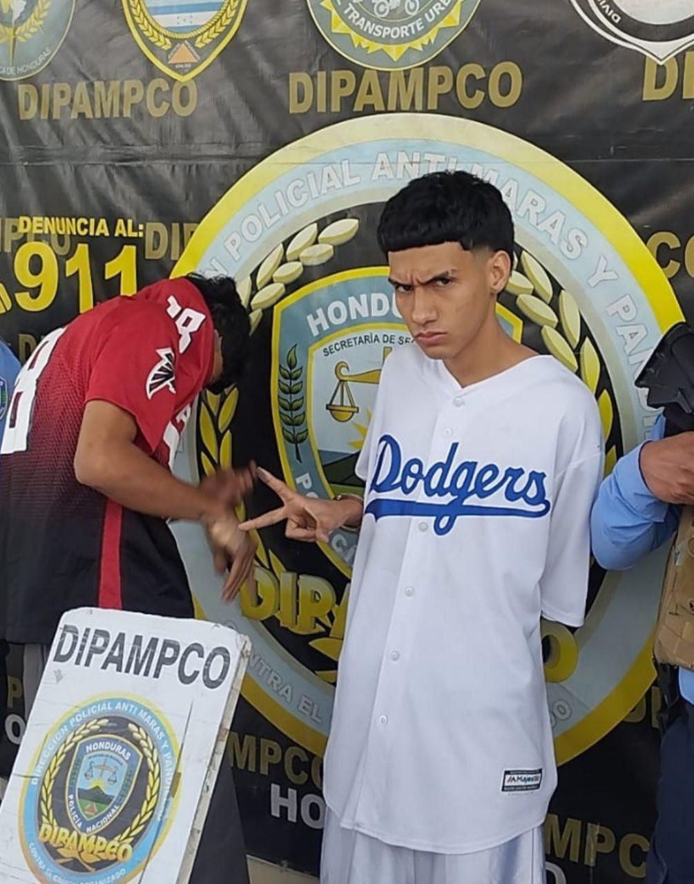 Capturan a dos miembros de la Pandilla 18 acusados de homicidio y extorsiones