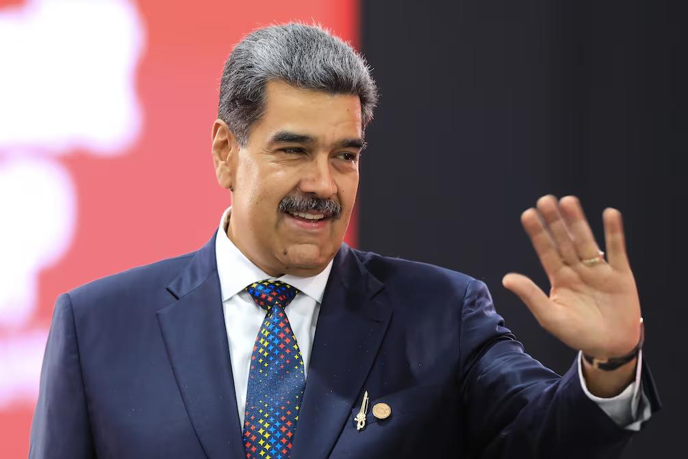 Maduro llega a la sede del Parlamento para la toma de posesión de la Presidencia