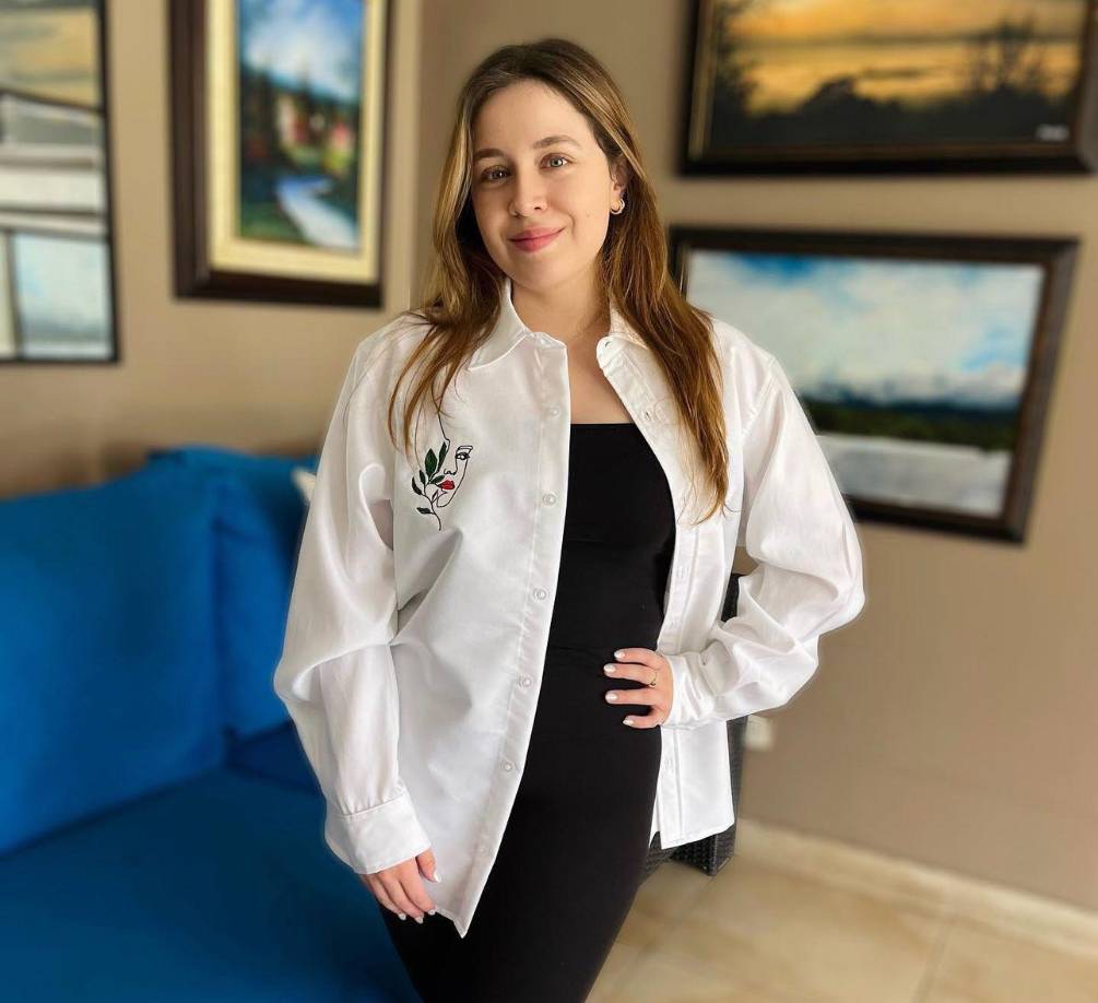 Tanto Daniela como su otra hermana Isabela se han encargado de llevar las redes sociales de su madre y la campaña política.