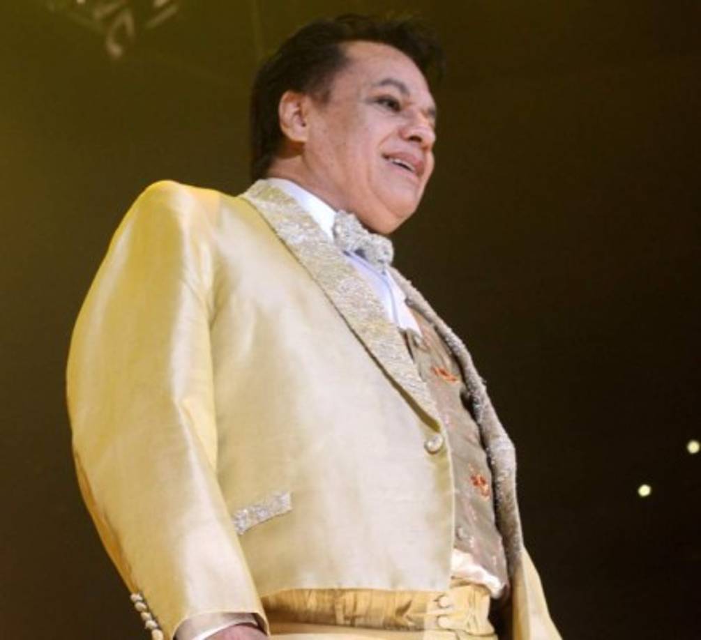 Aunque Magallanes niega darse un mérito especial, la carrera de Juan Gabriel no se entendería sin su figura, ya que en 1971 le dio la primera oportunidad con un contrato en la discográfica RCA Victor.<br/><br/>'Era un muchacho al que se le iba a dar una oportunidad. Yo cumplí con mi trabajo y le dimos la posibilidad, como a cualquiera que llega con una propuesta diferente, y con el tiempo nos demostró que era un gran genio', recuerda.<br/>