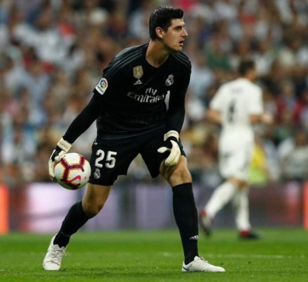 Thibaut Courtois - El portero belga, fichado este verano por 35 millones de euros, llega a Barcelona tras haber encajado seis goles en sus últimos cuatro partidos (ocho goles en la Liga Española en total). No ha ofrecido en el Real Madrid la seguridad que sí mostró en el Mundial de Rusia 2018. Y se mide al Barça, su pesadilla: le ha hecho 20 goles en 12 encuentros.