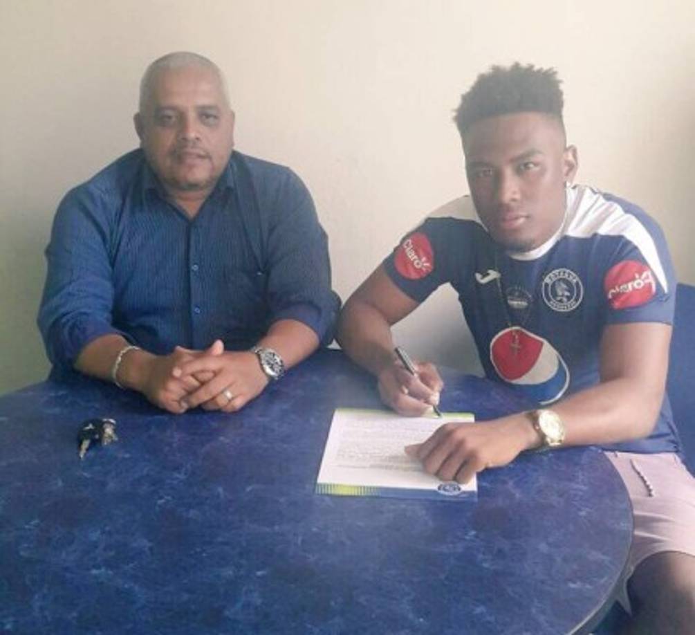 Deiby Flores: Es otro de los fichajes del Motagua de cara a la próxima temporada.