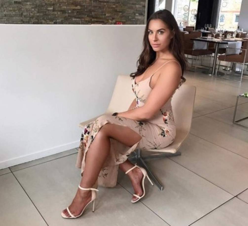 Jessica Rose tiene unas curvas y picantes fotografías que motivan a cualquiera.
