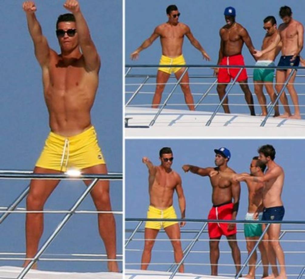 CR7 enseñando un baile a sus amigos.