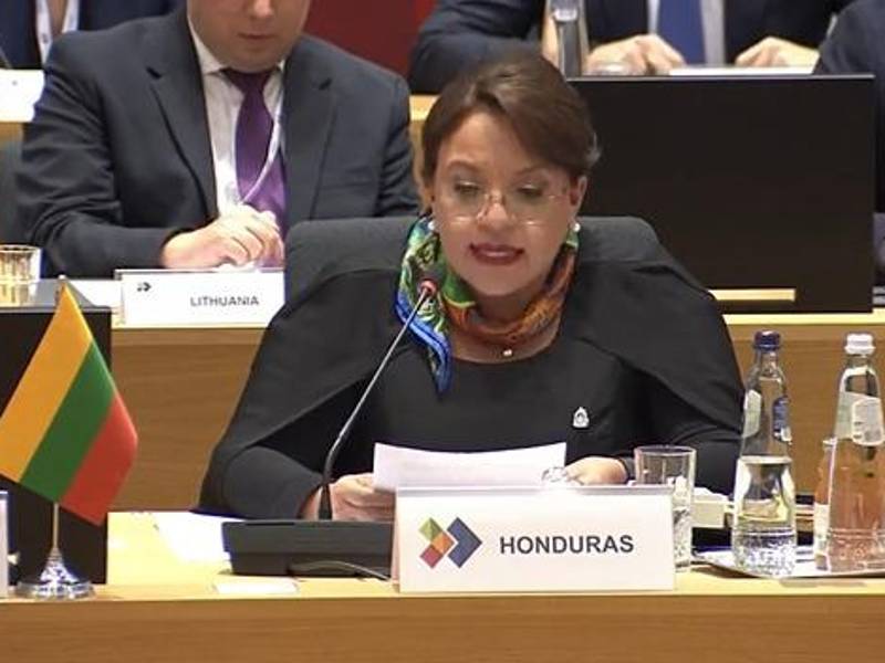 La presidenta de Honduras, Xiomara Castro, participa en la Cumbre UE-Celac que se desarrolla en Bruselas, Bélgica.