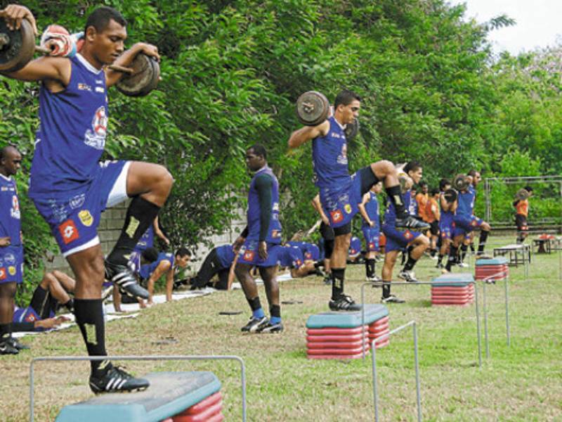 Quieren golear al León