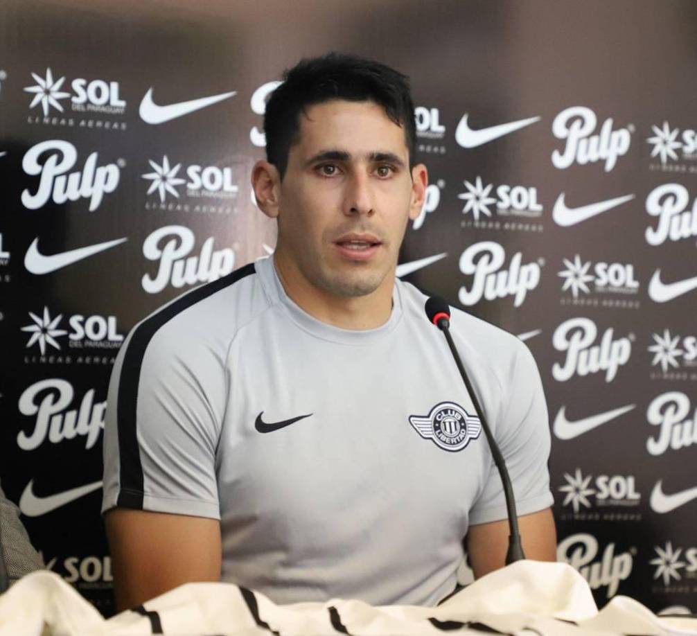 Según Diario Diez, el defensor Diego Viera podría llegar a las filas del Motagua.