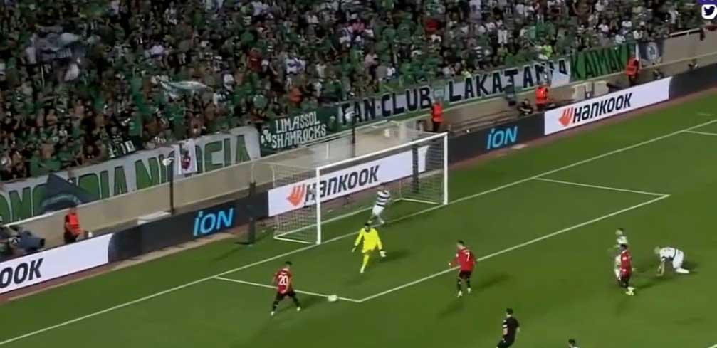 Bajo el arco: La insólita falla de Cristiano Ronaldo en la Europa League