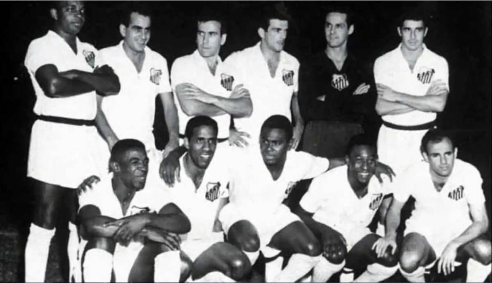 Pelé había alcanzado la fama a nivel internacional y por ello el Santos llegó a jugar en 14 países en menos de seis semanas. La locura por el futbolista brasileño cada vez era mayor.