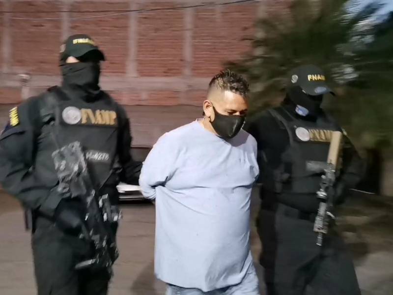El detenido fue identificado como Arístides Cruz Guillen (52).