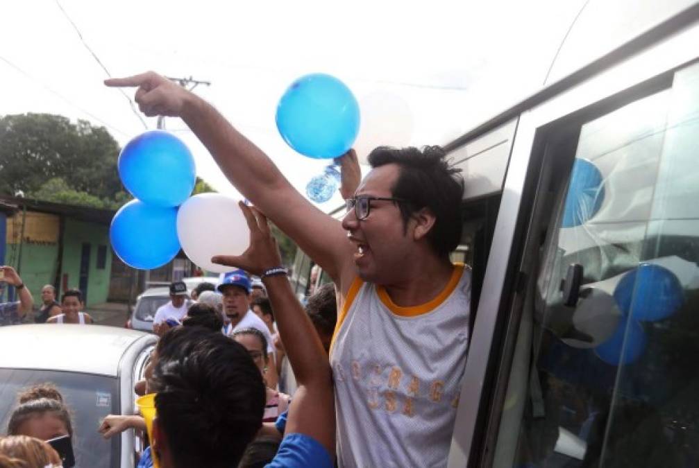 El líder opositor Yubrank Suazo, quien en 2018 Suazo declaró a Masaya 'territorio libre del dictador', fue recibido este martes como héroe en su ciudad, tras permanecer 9 meses en la cárcel.