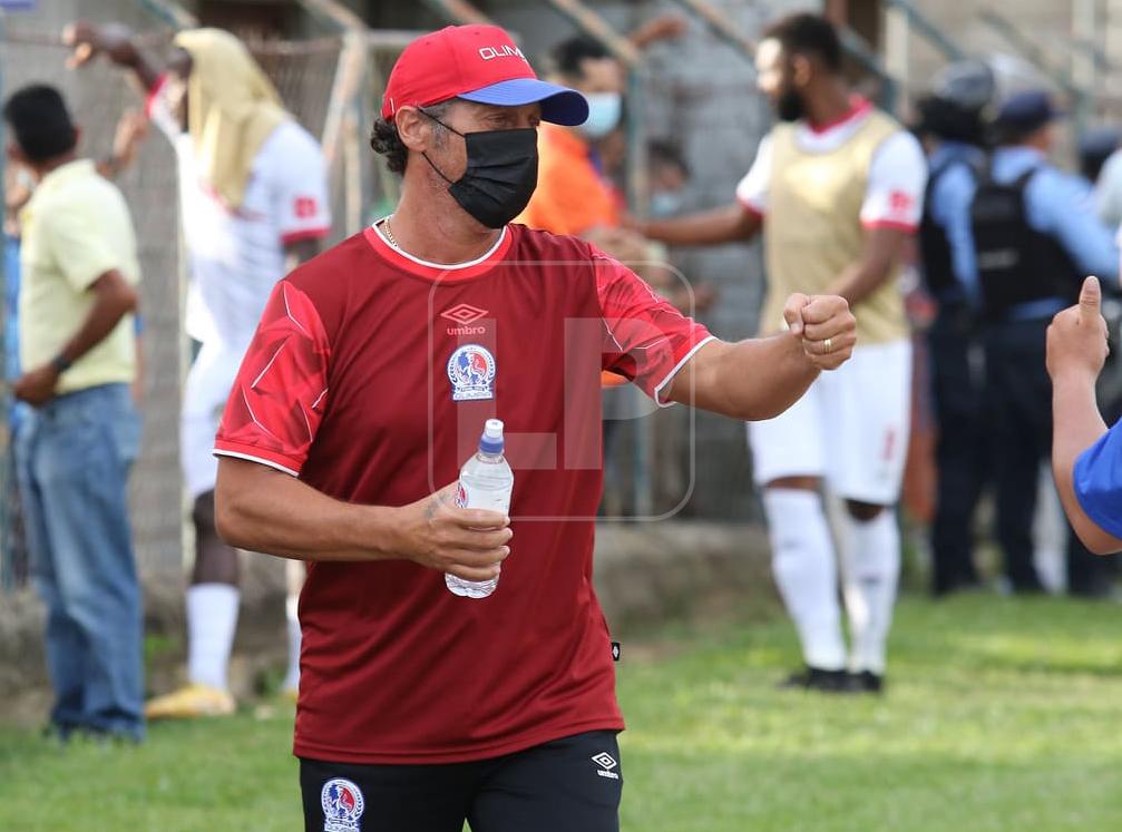 Pedro Troglio se pronuncia tras rumores de poder dirigir a la selección de Honduras