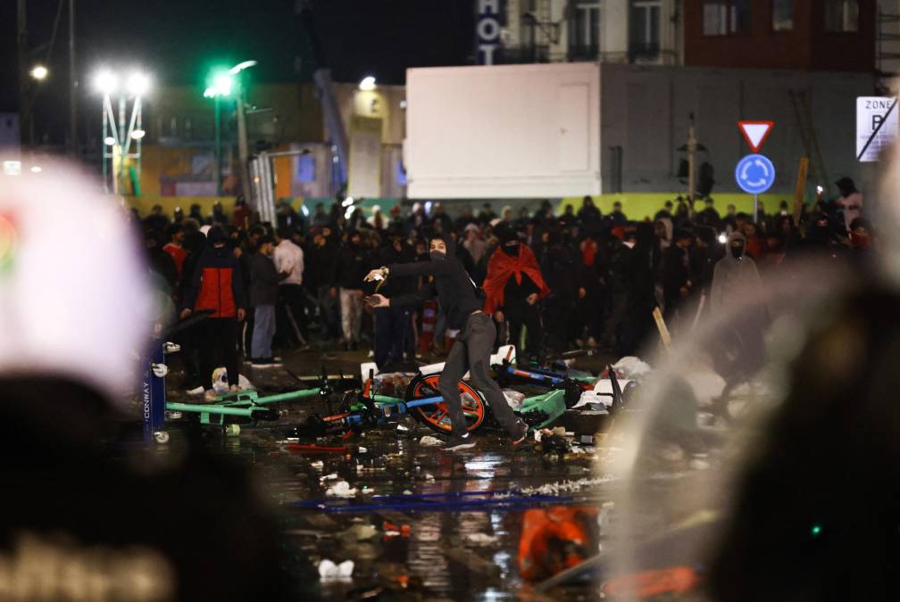 Estallido de violencia en Bruselas tras la derrota de Bélgica ante Marruecos