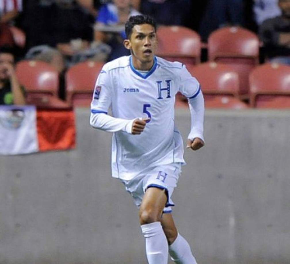 Allans Vargas del Real España es un defensor que se ganó la confianza de Jorge Luis Pinto.